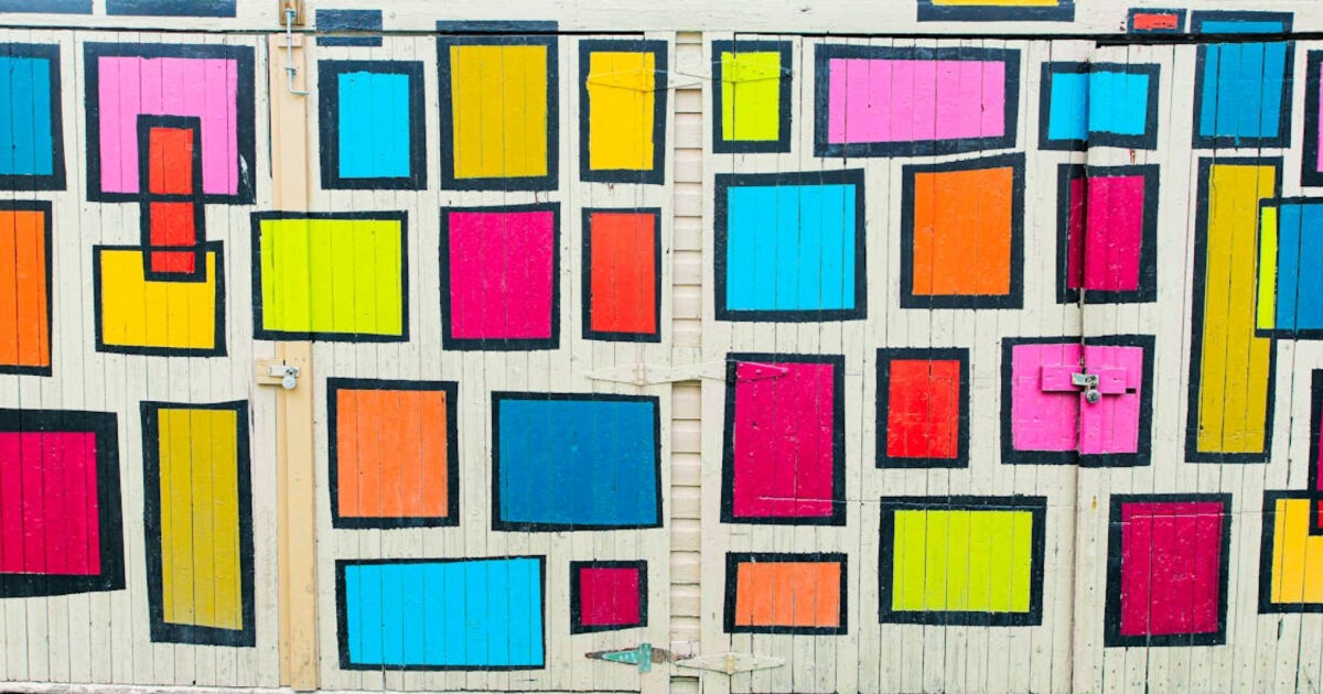 Are Mickey Mouse's Shorts Red Or Yellow? Spot 19 Missing Colors In Pop ...