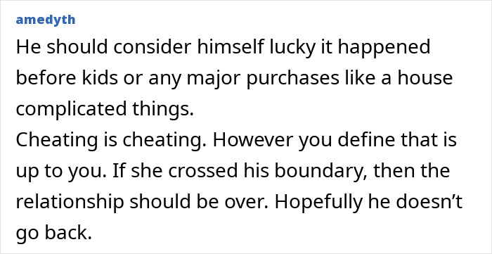 Guy Catches Fiancée Cheating On Him Red-Handed, She Defends Herself, Saying It Was "Just A Kiss" Guy Catches Fiancée Cheating On Him Red-Handed, She Defends Herself, Saying It Was "Just A Kiss"
