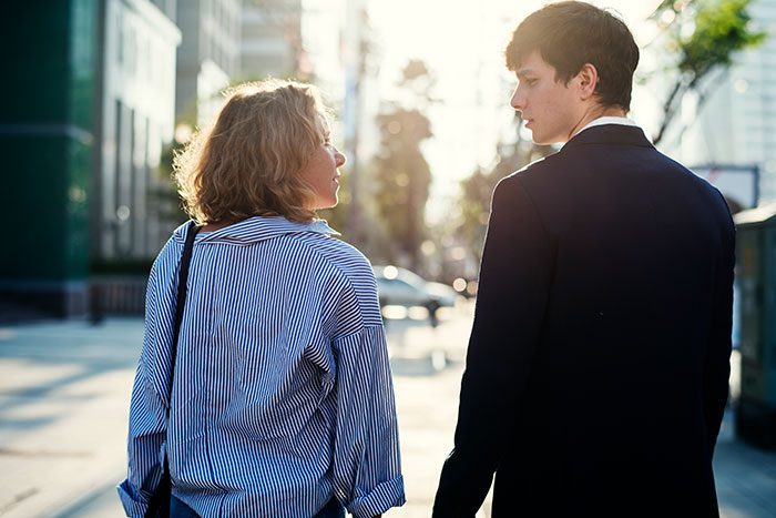 58 Cringe-Worthy And Scary First Date Stories That Prove Some People Should Just Stay Single Forever