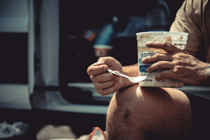 62 Times Everyday Strangers Dropped All Social Norms And Just Did Whatever The Heck They Wanted