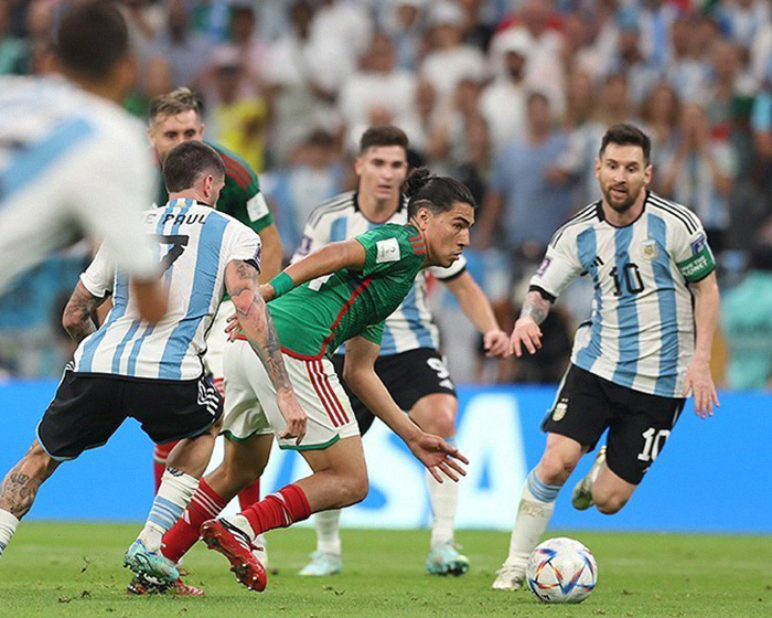 Frenzy Over The World Cup Shockingly Negative As Soccer Fans Complain En Masse About "The Worst Hosts Ever" Frenzy Over The World Cup Shockingly Negative As Soccer Fans Complain En Masse About "The Worst Hosts Ever"