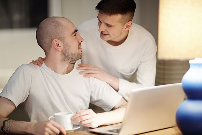 Woman Jealous Of Friend's Life With His Rich Hubby, In Tears As He Claps Back To Her Nasty Comments Woman Jealous Of Friend's Life With His Rich Hubby, In Tears As He Claps Back To Her Nasty Comments