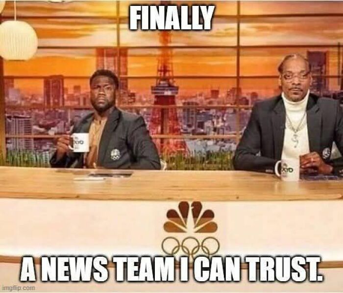 Meme shows trusted news team with Kevin Hart and Snoop Dogg