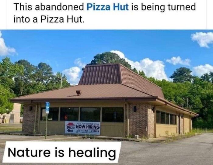 Abandoned Pizza Hut building reopening as pizza restaurant