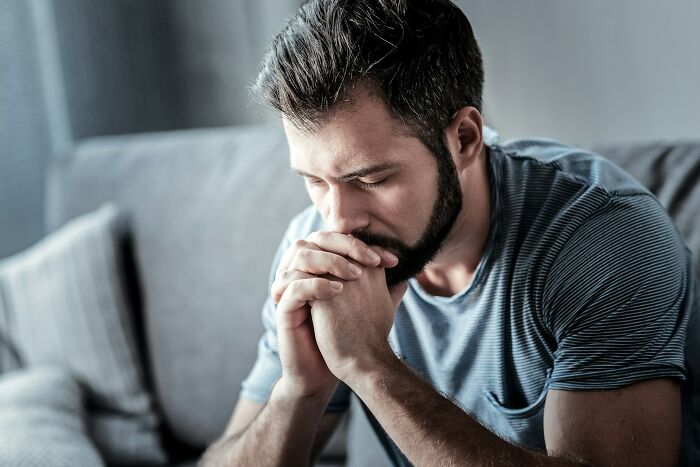 “The Normalized Misandry”: 63 Men Reveal How The Manosphere Seduced Them, And Others Weigh In