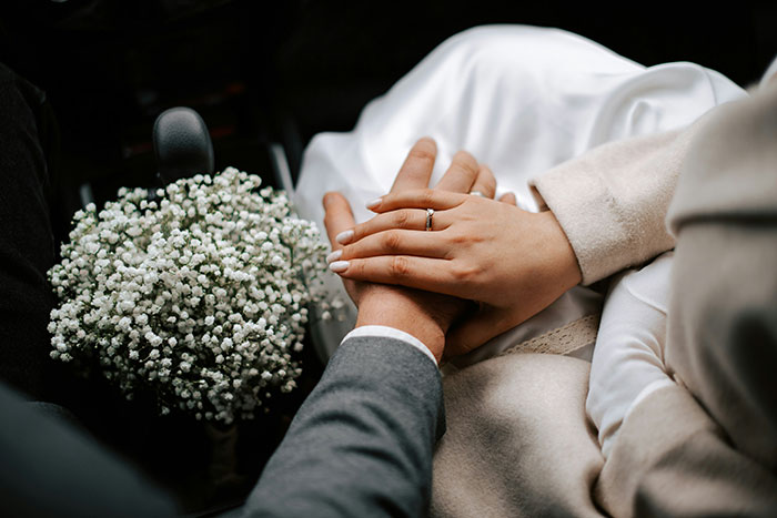 Woman Is Thrilled About Proposal Until One Message Completely Changes Everything
