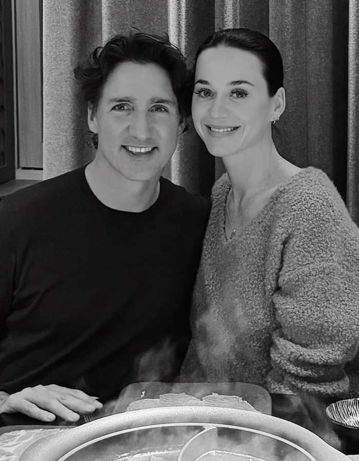 Katy Perry’s Snarky Comment On Ex Josh Groban’s Engagement Starts Frenzy: “The Queen Of Being Relatable” Katy Perry’s Snarky Comment On Ex Josh Groban’s Engagement Starts Frenzy: “The Queen Of Being Relatable”
