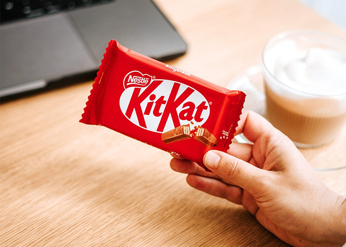 KitKat Issues Hilarious Response As Truck Carrying 11K Pounds Of Chocolate Crashes 2 Months After Famous Heist KitKat Issues Hilarious Response As Truck Carrying 11K Pounds Of Chocolate Crashes 2 Months After Famous Heist