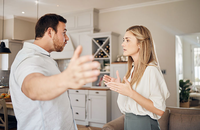 Guy Treats GF As A Free Maid And Won't Pay Rent As He "Funded" The Relationship Before Guy Treats GF As A Free Maid And Won't Pay Rent As He "Funded" The Relationship Before