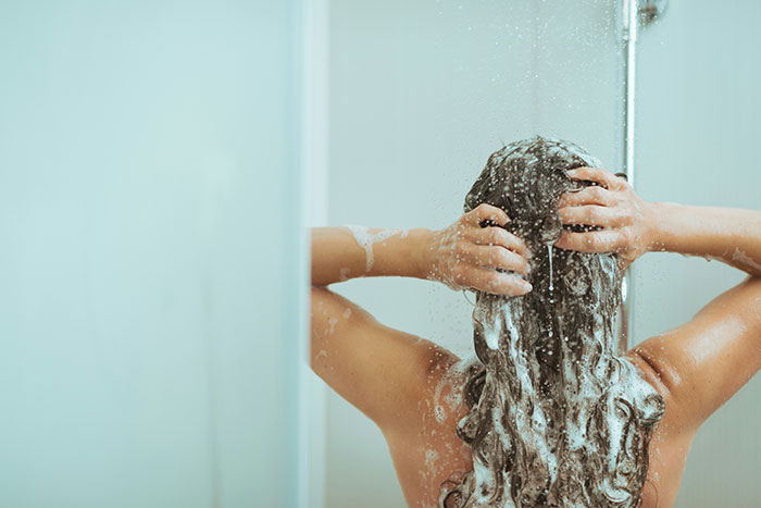 Guy Notices Random Hairs All Over His Home, Is Left Completely Baffled After Finding Out How They Got There