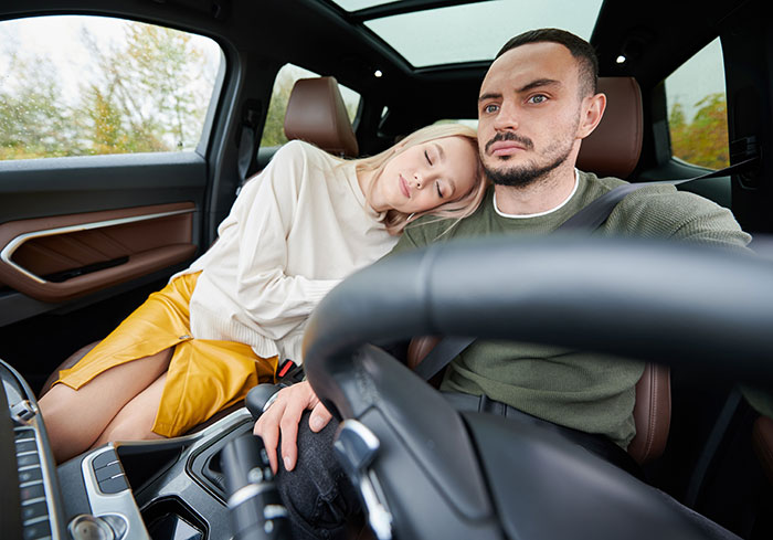 Guy Asks Random 20YO For A Ride In His Truck, Pregnant Wife Seethes And Plots Behind His Back Guy Asks Random 20YO For A Ride In His Truck, Pregnant Wife Seethes And Plots Behind His Back