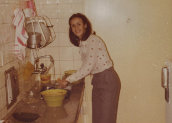 Her Family Called It A Bathtub Accident Before The Police Could Even Ask—Then The Coroner Found Five Bullets Her Family Called It A Bathtub Accident Before The Police Could Even Ask—Then The Coroner Found Five Bullets