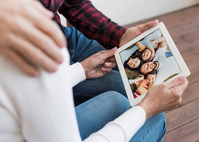Guy Regrets Marrying Widow With 2 Kids, Realizes They Haven't Moved On From Her Late Hubby Guy Regrets Marrying Widow With 2 Kids, Realizes They Haven't Moved On From Her Late Hubby
