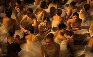 60 Times People Managed To Capture The Spirit Of Renaissance Paintings In Photos