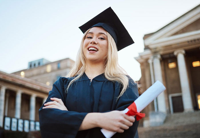 Teen Tired Of Being Second Choice Tells Mom To Skip Her Graduation And Go To Stepdaughter&rsquo;s