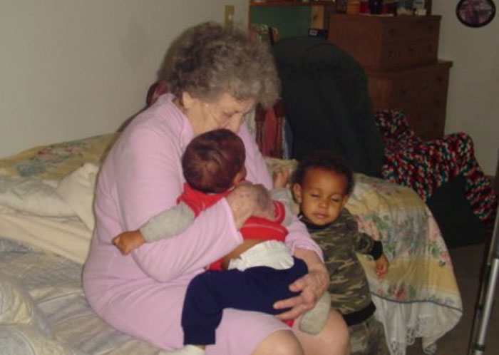 39 Powerful Photos Of All Time That Left People Completely Speechless