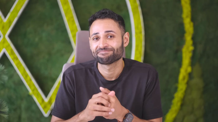 YouTuber com 22,5 milhões de seguidores revistados e deportados, incidente angustiante desperta a fúria da Internet