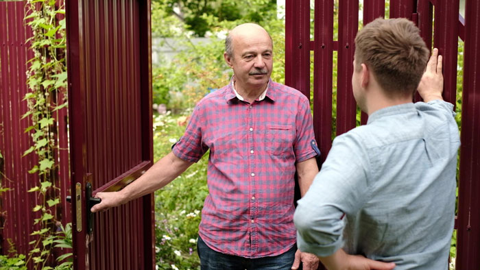 Neighbor confrontation at gate over nightmare neighbor issues