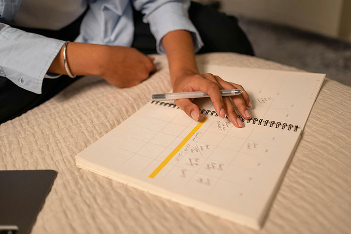 Woman Spends 13 Hours On The Road For Class Reunion, Can't Believe People's Audacity When She Gets There Woman Spends 13 Hours On The Road For Class Reunion, Can't Believe People's Audacity When She Gets There
