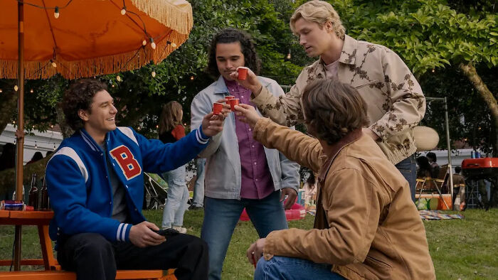 Showrunner de 'Off Campus' provoca grandes mudanças na segunda temporada que deixarão os fãs do livro cambaleando