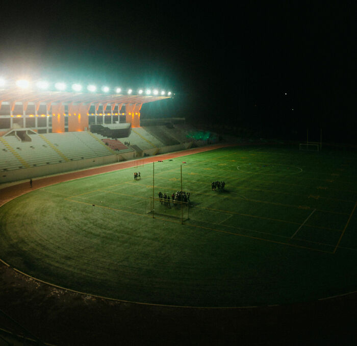 49 Unexplainable And Eerie Things People Spotted In Their Photos Long After Taking Them
