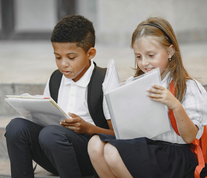 "This Isn't Funny": High School Student Exposes Classmates&rsquo; Reading Skills As They Struggle With Basic Words