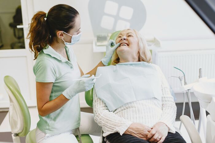 59 Hilarious And Unhinged Notes From Charts That Patients Were Never Supposed To Know