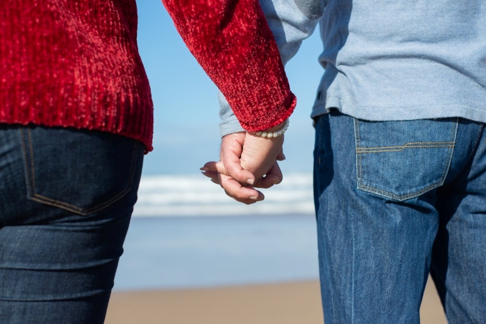 Woman Starts Dating Friend’s Ex-Husband, Gets A Call When She Finds Out And It Makes Her Cry Woman Starts Dating Friend’s Ex-Husband, Gets A Call When She Finds Out And It Makes Her Cry