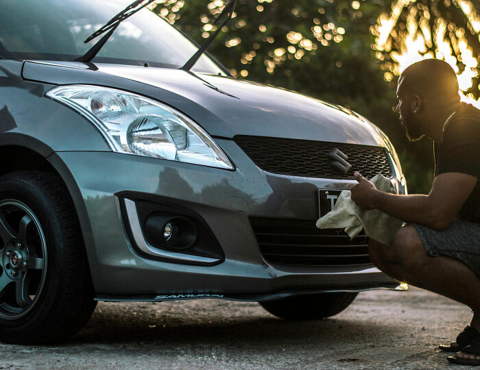 O hábito inocente de trair os maridos com carros pode expor instantaneamente seu caso secreto