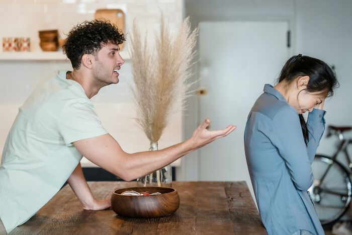 "Hidden Folder Had Pics Of Him & This Lady": 61 Wild Ways People Found Out Their Partner Was Cheating