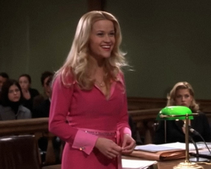 O frenesi de Nepo-Baby esquenta quando a filha de Reese Witherspoon faz uma grande campanha e Apple Martin se torna rival