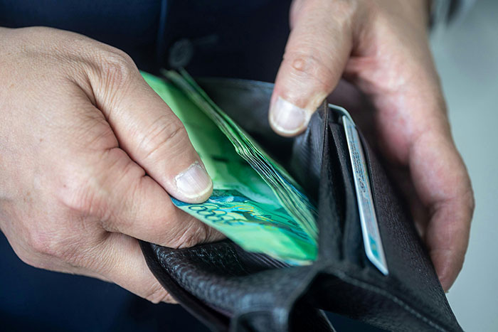 60 Things And Actions So Out-Of-Touch Only The Ultra-Rich Could Do Them