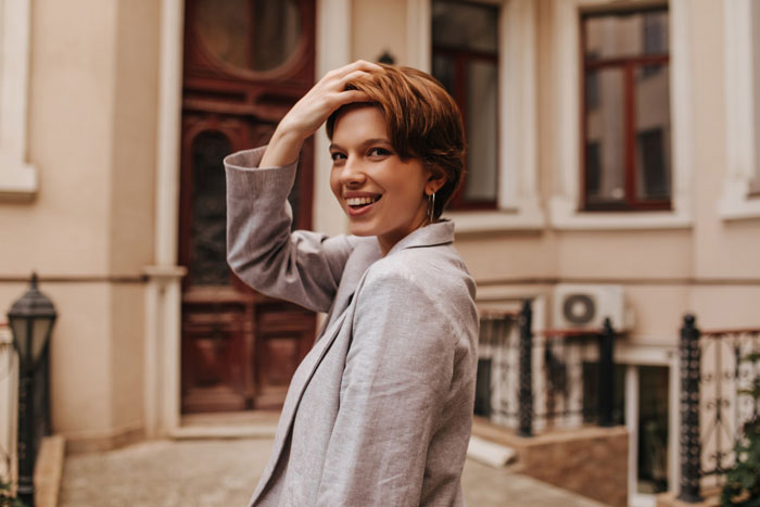 Rude Guy Faces Karma After Calling Short-Haired Woman Gay, She Makes Him Think She Had Cancer