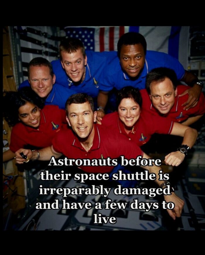 Astronauts pose before space shuttle damaged beyond repair, facing d***h, terrifying history facts