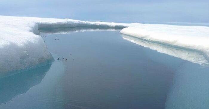 63 Uncomfortable Water Pics That Make You Feel Small In The Worst Way (New Pics)