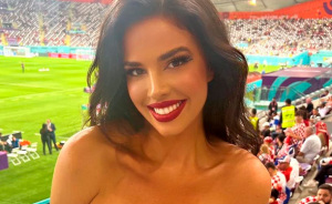 World Cup Fan Goes Viral After Capturing Formula 1 Cameraman’s Attention