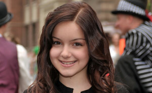 ‘Modern Family’ Child Star’s Painful Past Resurfaces As She Battles Online Predators