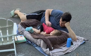 Momfluencer Makes Sick Toddler Sleep In The Driveway Because She Has 