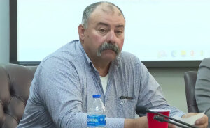 Middle‑Aged Male School Board Member Comes Face‑To‑Face With Consequences After Flirting With Teen Girl