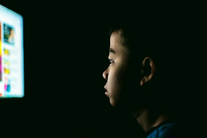 “I Still Think He Did It”: 41 People Share The Childhood Memories That Their Family Still Questions Today
