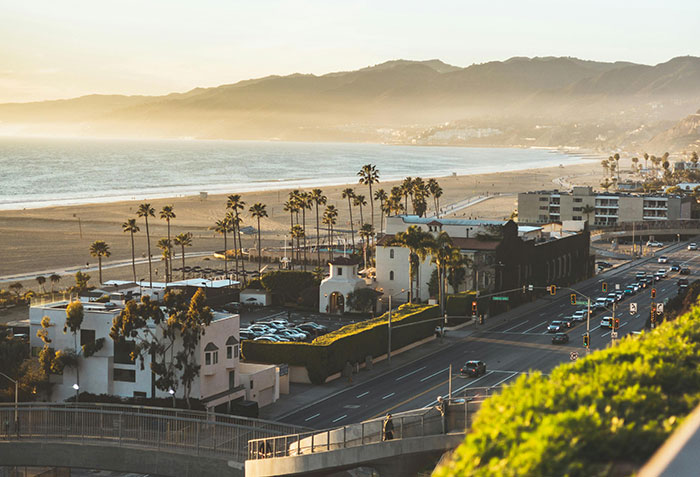 “Flat And Featureless”: 41 Places In The United States That Don’t Live Up To The Hype