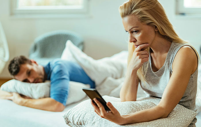 Husband Put A Secret Camera In The Bedroom To Track His Wife, Now He&rsquo;s Devastated By The Divorce