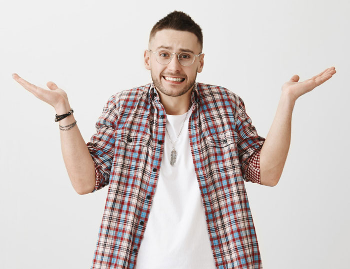 Woman Can't Stand Her Boyfriend Over His Weird And Entitled Behavior: "This Triggers Me So Much" Woman Can't Stand Her Boyfriend Over His Weird And Entitled Behavior: "This Triggers Me So Much"