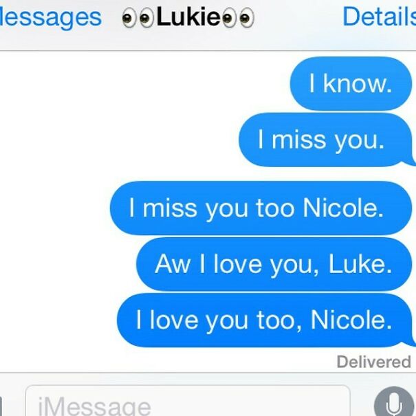 Text message exchange showing mutual love in painful relationship texts