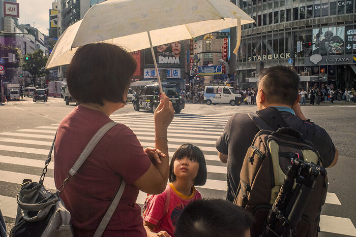 I Spent 10 Days In Japan Capturing Cinematic Street Moments (30 New Photos)