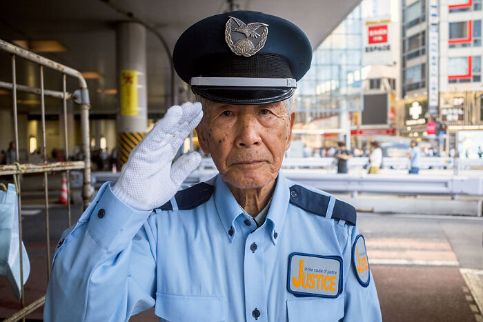 I Spent 10 Days In Japan Capturing Cinematic Street Moments (30 New Photos)