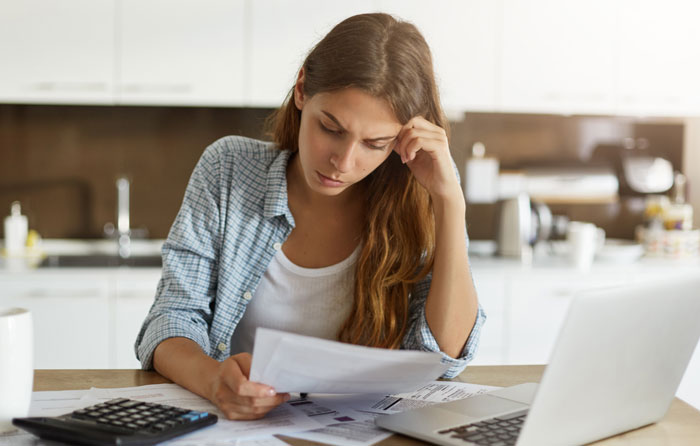 Woman Spends Years Financially Supporting Her "Broke" Best Friend, Learns A Shocking Secret Woman Spends Years Financially Supporting Her "Broke" Best Friend, Learns A Shocking Secret