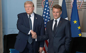 After Trump's 'De*d Fish' Handshake With Macron Goes Viral, Body Language Experts Reveal Its Meaning