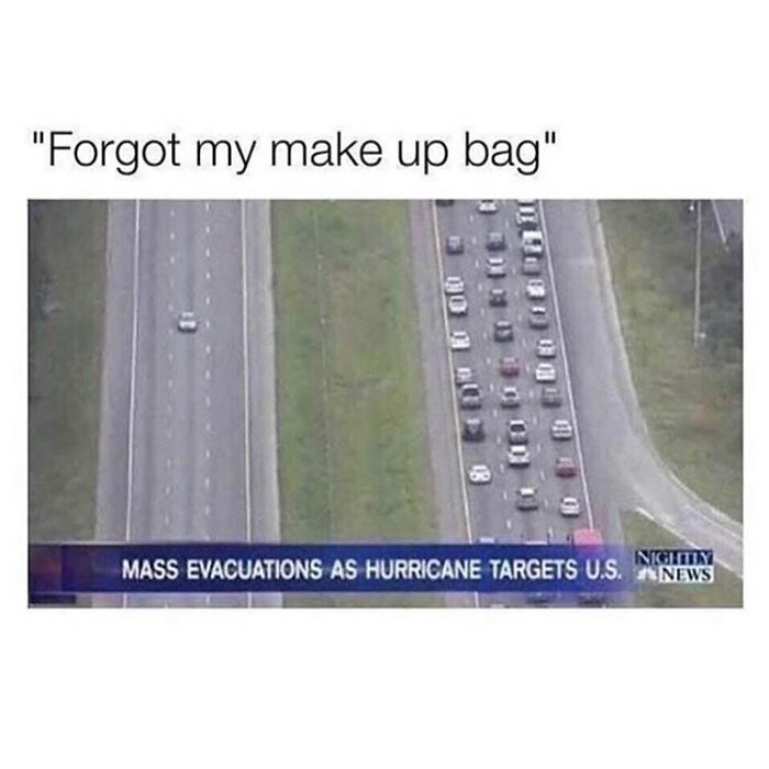 News image showing traffic jam with caption humorously about forgetting makeup bag