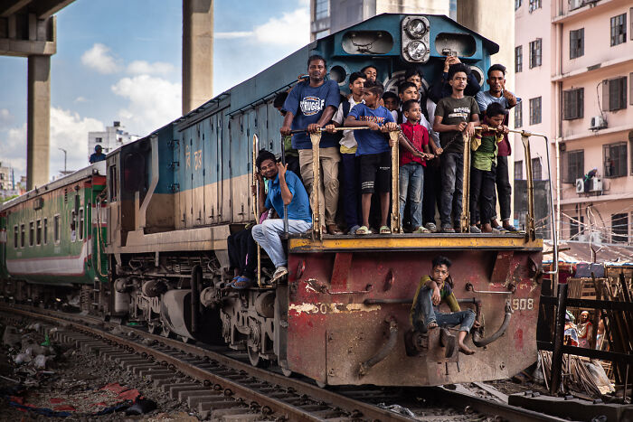 “Daily Train Commute” By Jose Almodovar Muñoz